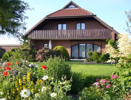 Objekt-Nr. 1193: Charakter, Größe, Lage – Imposantes Wohnhaus mit Doppelgarage in Burhave!