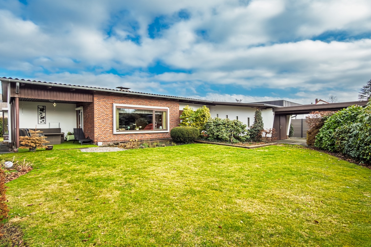 Zuhause im Grünen: Bungalow mit großem, sichtgeschützten Garten in Nordenham!