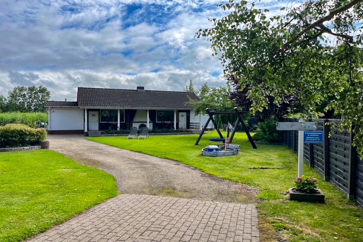 Ferienhaus mit Seltenheitswert – ruhiges Ferienidyll mit zwei ertragsstarken Einheiten!